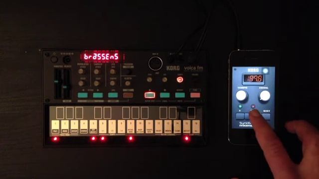 Tap Tempo on Korg volca FM with SyncKontrol app смотреть онлайн