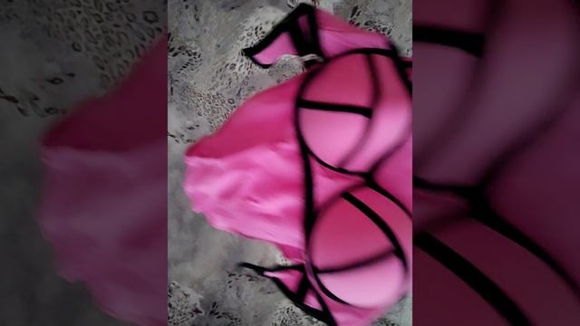 на Озон Магазин Анна Лыжнёва ( через Лы...,от слова лыжи) Купальник розовый яркий смотреть онлайн