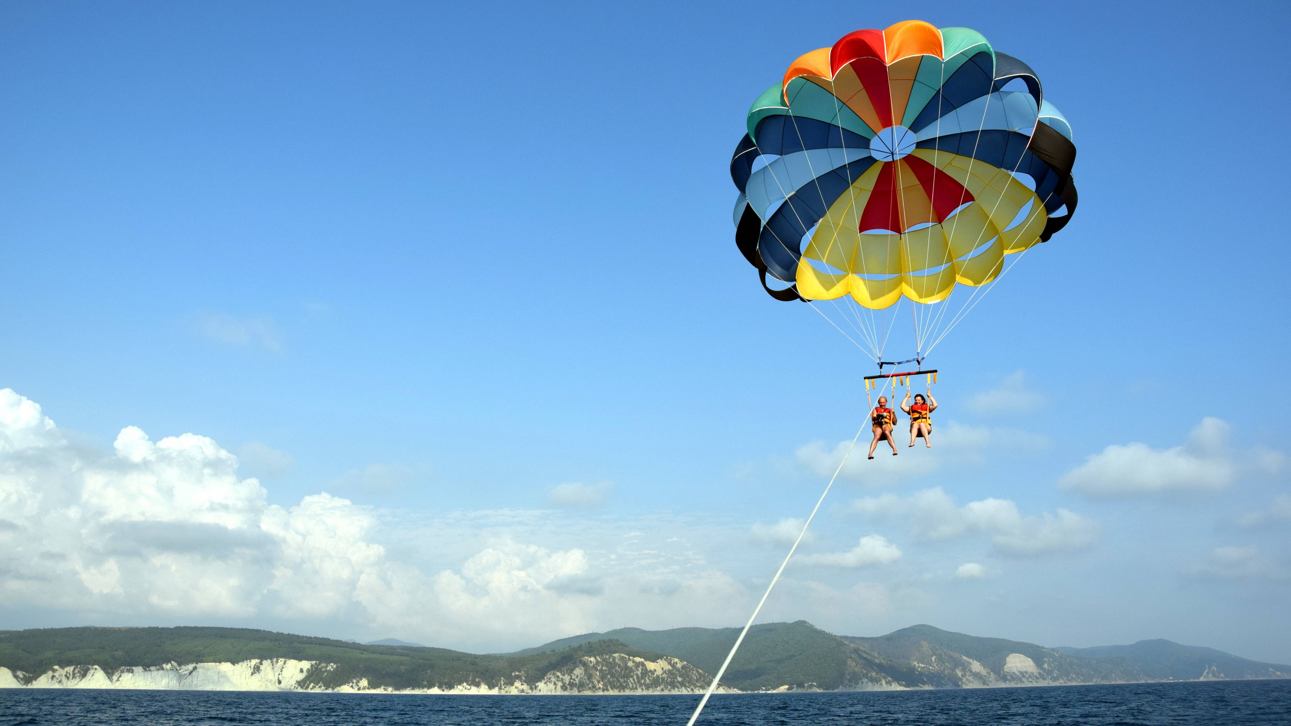 Отпуск, с. Дивноморское, на парашютах 2017 смотреть онлайн