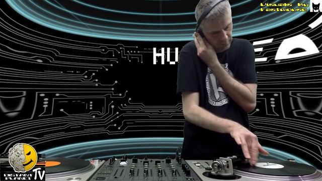 Distant Planet TV #6 - Hughesee - Oldskool 92 Techno - 19/11/2016