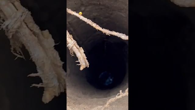 Пробное бурение ! С боку идет струйка воды ! смотреть онлайн