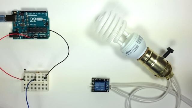 Using Sensors with 5V Relays on the Arduino смотреть онлайн