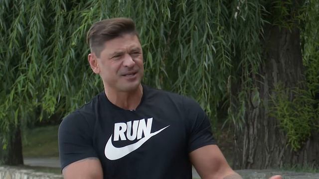 Дориан Порческо и его карьера музыканта (ЛИЦА УЛИЦ) смотреть онлайн