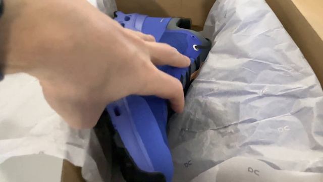 ON Cloudultra - Unboxing смотреть онлайн