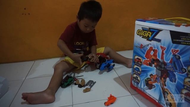 GIGA SEVEN ~baby Boy Merakit Tobot Giga 7~