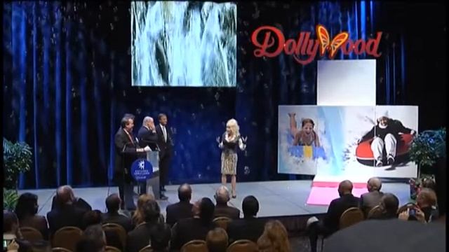 Dolly Parton Pulls out of Park Deal смотреть онлайн