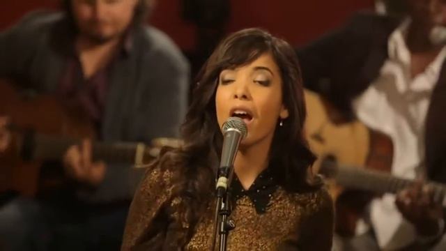 Indila Run Run Live Paris... смотреть онлайн