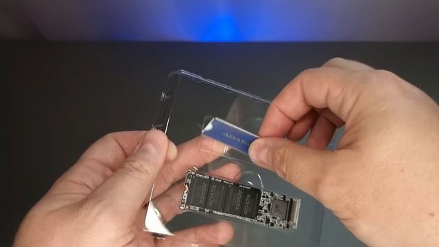 ADATA Legend 710 PCIe Gen3 X4 M.2 2280 SSD (1TB) - What's In The Box | MovieNews.ro