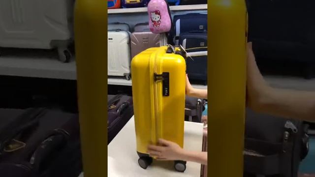 Чемодан из поликарбонат Ananda смотреть онлайн