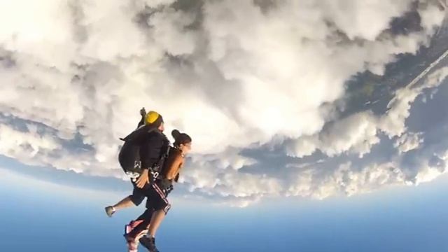 Ellie's skydive Byron Bay 14,000 ft Australia смотреть онлайн
