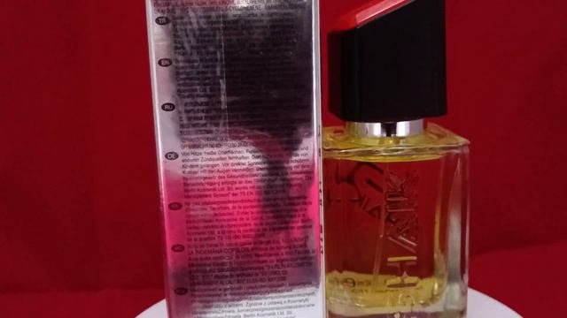 Шейк 19 Блю де Шанель туалетка смотреть онлайн