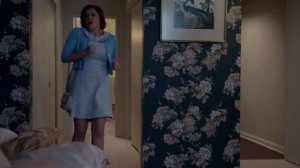 Rachel Bloom's stomach growling in «Crazy Ex-Girlfriend»
