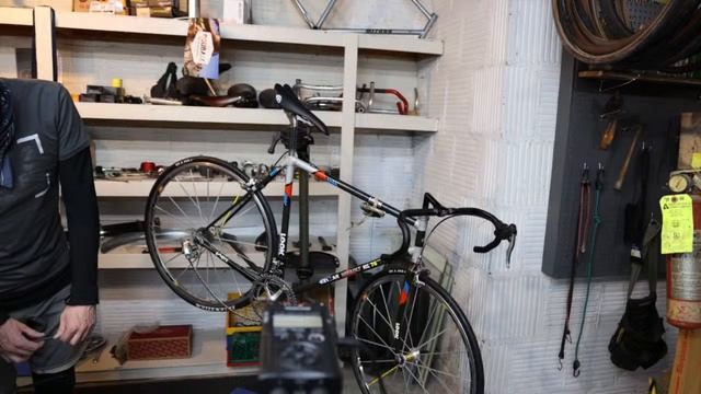 Evening Routine #18 - LOOK KG76 Kevlar Hinault - Vintage French Carbon! | Campy Groupset смотреть онлайн