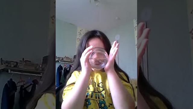 Задание выпей целую банку воды 😂😂😂 смотреть онлайн