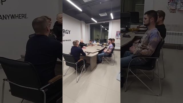 "Слово пацана, чай в офисе".#словопацанасериал #словопацана #пацан #офис #словопацанакровьнаасфальте смотреть онлайн