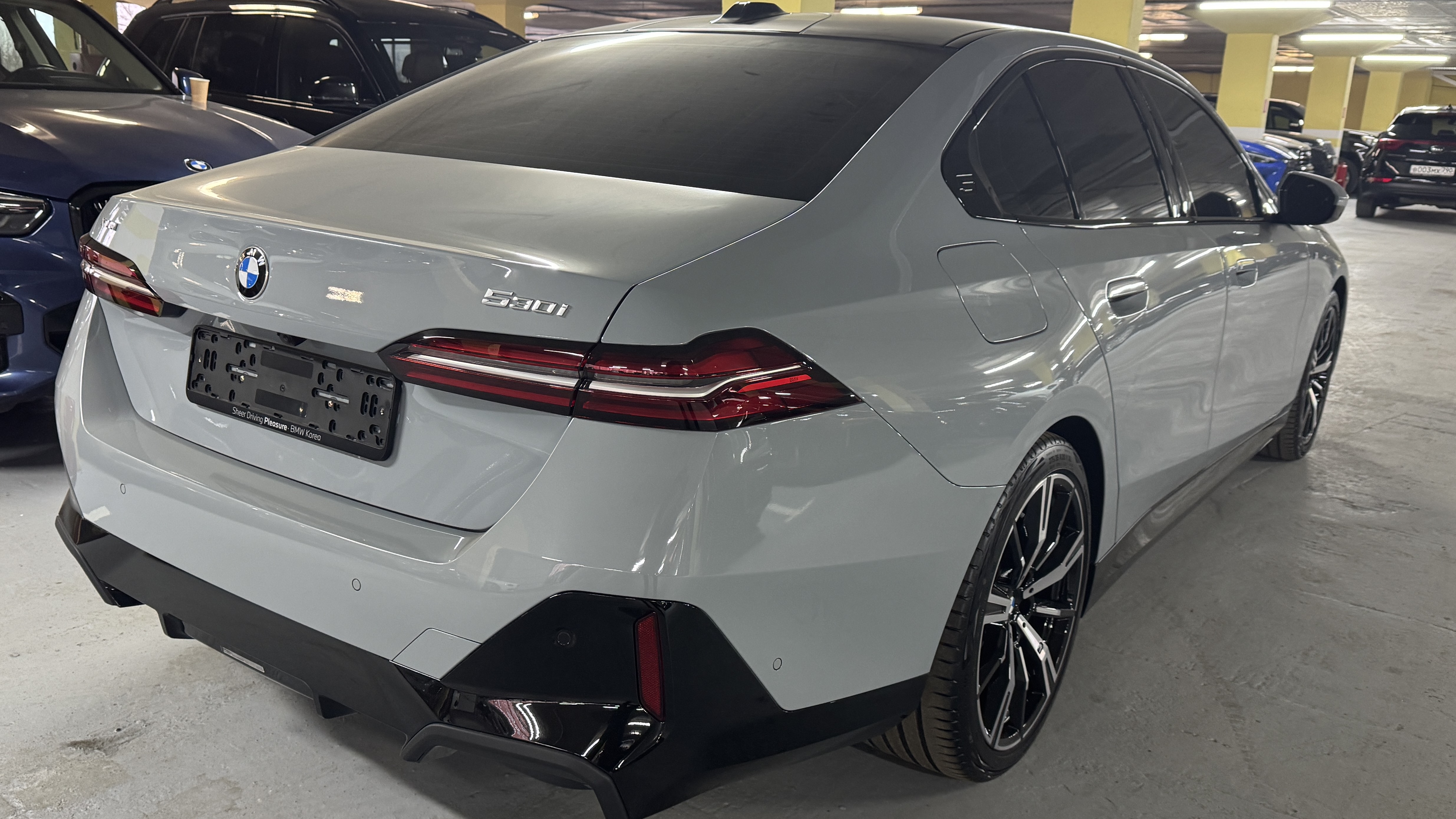 Новый BMW 530i 2024г смотреть онлайн