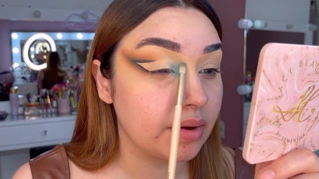 MAQUILLAJE Delineado azul смотреть онлайн