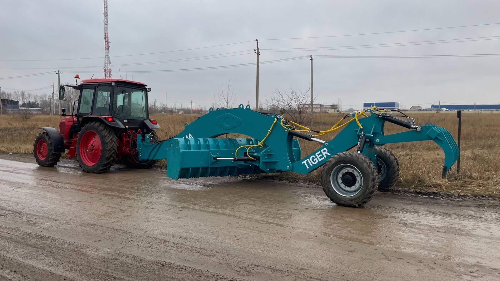 Тяжелый прицепной грейдер с рыхлителем