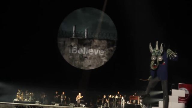 Roger Waters - The Wall - Dallas,TX - Another Brick in the Wall смотреть онлайн