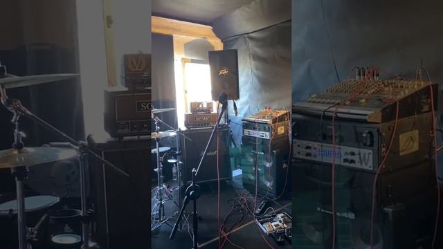 Victory vx Kraken plus Marshall MF cabinet with 2 Greenbacks смотреть онлайн