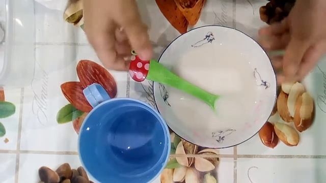 Слайм:крахмал,вода смотреть онлайн