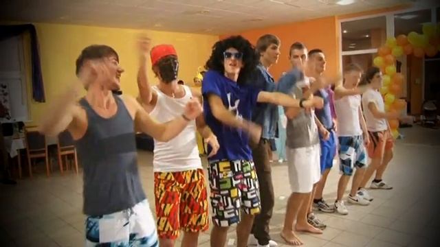 4.A 2008/2012 .. stužková dokrútka :-) Gymnázium Ladislava Novomeského Senica смотреть онлайн