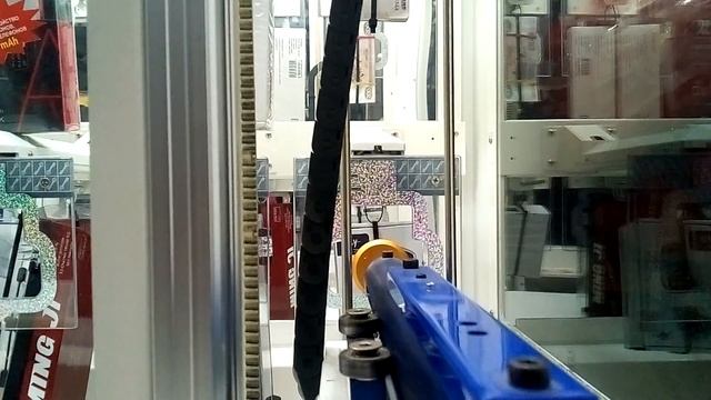 ИГРОВОЙ АВТОМАТ! ВЫИГРАЛ ТЕЛЕФОН В АВТОМАТЕ КЕЙ МАСТЕР! смотреть онлайн