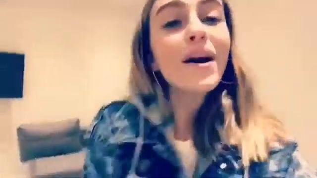 МАРЬЯНА РО ПОЁТ смотреть онлайн