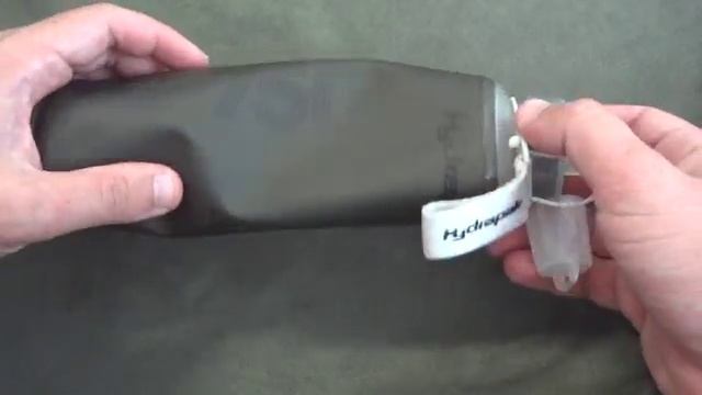 Hydrapak 750 Softflask Collapsible Water Bottle Review смотреть онлайн