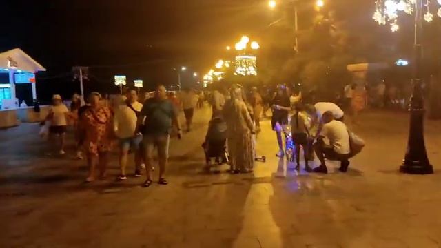 АЛУШТА - ВЕЧЕРНЯЯ НАБЕРЕЖНАЯ - СЕЗОН смотреть онлайн