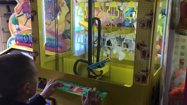 ВЫИГРАЛ⚽ИГРАЮ НА 1000 РУБЛЕЙ В ПРИЗОВЫХ АВТОМАТАХ⚽ И ВЫИГРЫВАЮ JACKPOT!⚽ТЕСТ ВЕРТОЛЁТА⚽ смотреть онлайн