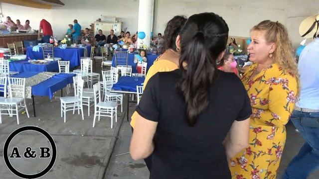 HAY PAPA Q LINDA Y SEXY DAMITA DE AZUL WOW SUS MOVIMIENTOS SON D ENCANTO Y SU BELLEZA ES ENCANTADOR смотреть онлайн