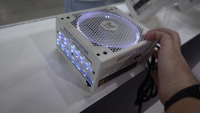 Super Flower New Leadex PSUs RGB Mode смотреть онлайн