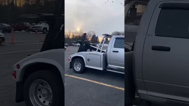 2016 DODGE CHALLENGER SRT . Автомобили из Америки.