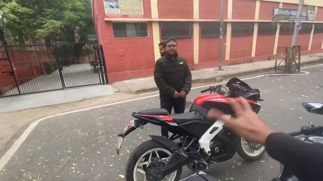 YAMAHA R15M vs BAJAJ PULSAR RS 200 OWMER’S DETAILED COMPARISON | कोनसी बाइक तगड़ी हैं @readytofly12 смотреть онлайн
