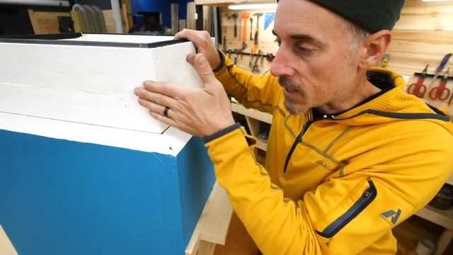 Clear Beehive Covers! (Bee Barn Build Series - Part Three) смотреть онлайн