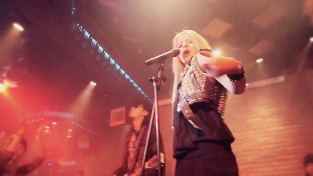 Mika Newton "Don't Dumb Me Down" in "Maoren Queen" show (China) смотреть онлайн