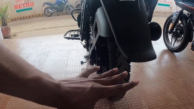PULSAR 125 | PULSAR 125 DRUM BRAKE BLACK COLOUR BS6 2022 HINDI REVIEW WITH ONROAD PRICE 👍👍 смотреть онлайн