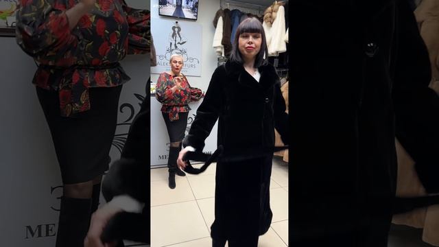 Шубы из стриженной норки.mp4 смотреть онлайн