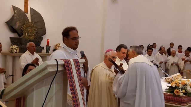 don mimmo riceve il crocifisso смотреть онлайн