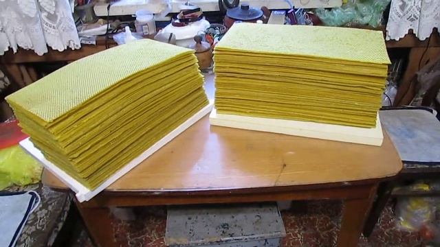 свою вощину делать просто, пресс форма для изготовления вощины, часть 3, отлил неспеша 10 кг вощины смотреть онлайн