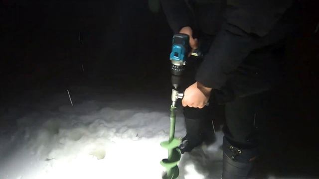 МОЩНЫЙ КИТАЙСКИЙ БЮДЖЕТНЫЙ ШУРУПОВЕРТ ДЛЯ ЛЕДОБУРА.