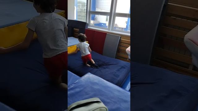 16.05.2023 Мы вдвоем с Булатом в гимнастическом зале в Торпедо смотреть онлайн