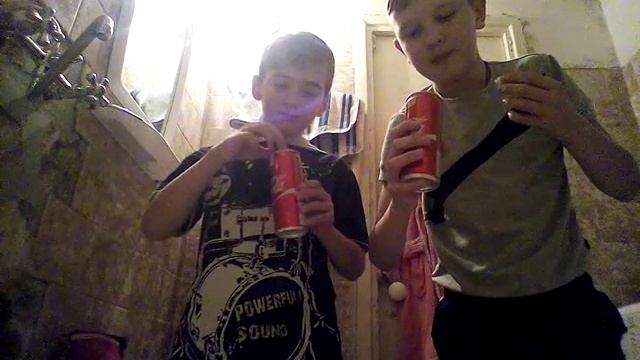 Кола и ментос во рту смотреть онлайн