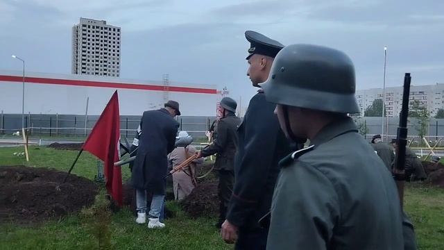 5.05.2023 Ученики и их родителей участвуют в реконструкции ВОВ смотреть онлайн