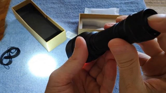 Astrolux C8 XP-L HI - 1300lm Flashlight - Unboxing & Outdoor Test смотреть онлайн