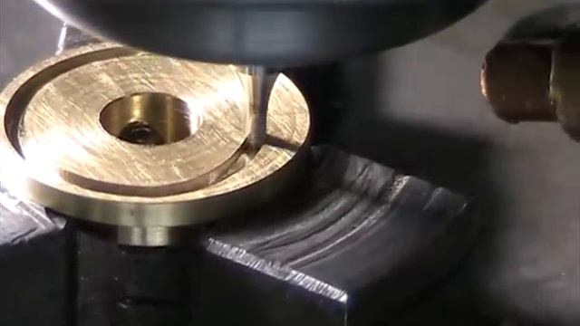 CNC Milling Cam Disk 1883 Daimler смотреть онлайн