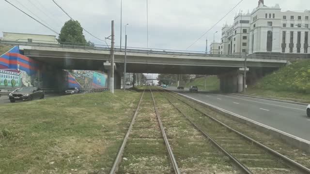 Нижегородский трамвай - вид из вагона на Окский съезд и Молитовский мост (03.06.2024) смотреть онлайн