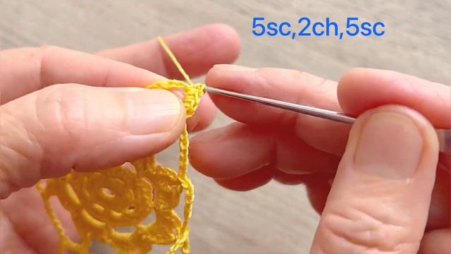Super Easy Crochet 🧶 Flower Pattern for Table Runner Shawl смотреть онлайн