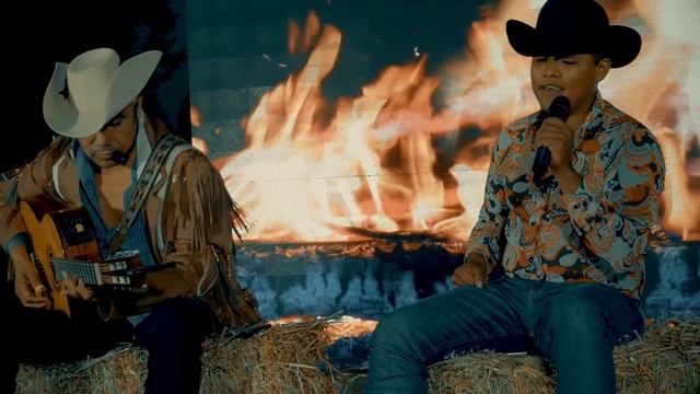 Con Huaraches de Baqueta - Armadillos de la Sierra FT Diego Torres y sus Alegres ( EN VIVO ) смотреть онлайн
